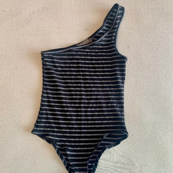 One Shoulder Black Stripped Bodysuit - Picture 1 of 3
